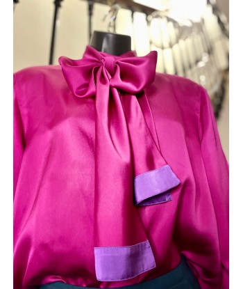 Blouse à large lavallière fuschia Fin de série