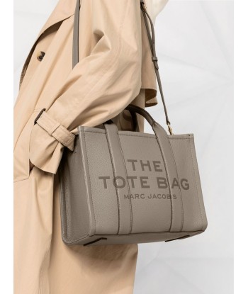 MARC JACOBS - The Leather Medium Tote Bag En savoir plus