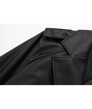 Cropped Black Leather Jacket for Women Stylish le concept de la Pate a emporter 