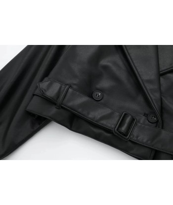 Cropped Black Leather Jacket for Women Stylish le concept de la Pate a emporter 