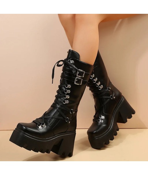 Gothic Motorcycle Boots for Women High-Quality Platform Boots with Lacing and Buckles in Black Voir les baskets