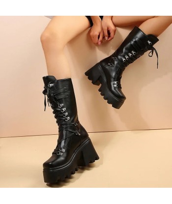 Gothic Motorcycle Boots for Women High-Quality Platform Boots with Lacing and Buckles in Black Voir les baskets