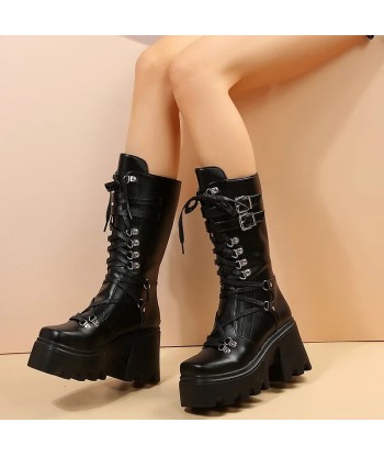 Gothic Motorcycle Boots for Women High-Quality Platform Boots with Lacing and Buckles in Black Voir les baskets