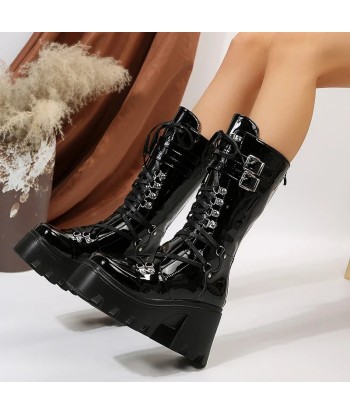 Gothic Motorcycle Boots for Women High-Quality Platform Boots with Lacing and Buckles in Black Voir les baskets