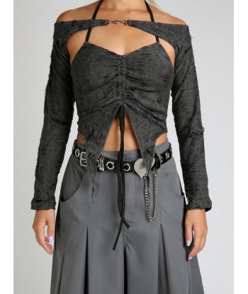 Gothic two-piece with ripped halter top and V-neck shawl Comment ça marche