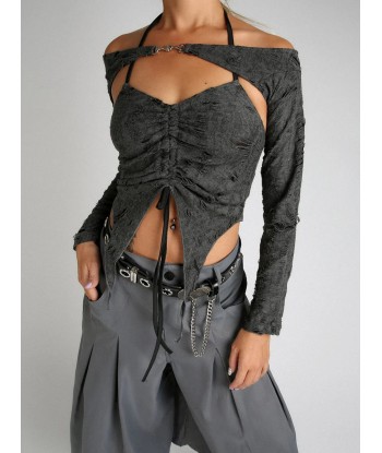 Gothic two-piece with ripped halter top and V-neck shawl Comment ça marche