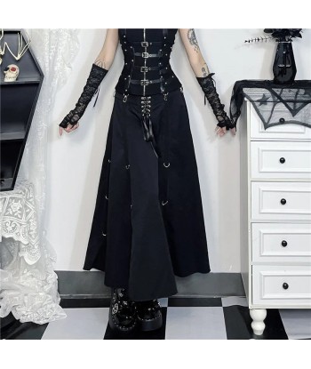 Asymmetric Gothic Rock with Buckles est présent 