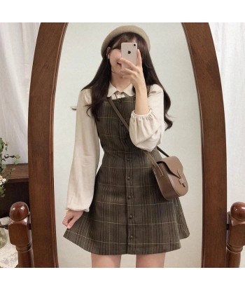 Checked Dress in "Light Academia" Style with Blouse and Beret le des métaux précieux