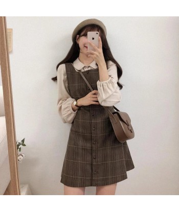 Checked Dress in "Light Academia" Style with Blouse and Beret le des métaux précieux