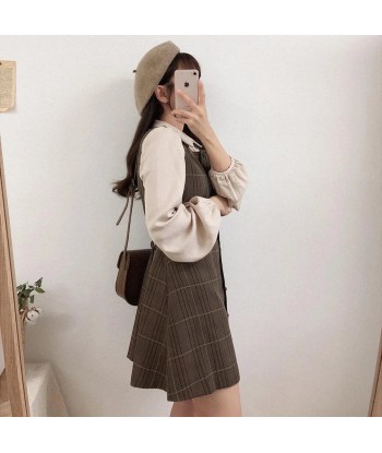 Checked Dress in "Light Academia" Style with Blouse and Beret le des métaux précieux