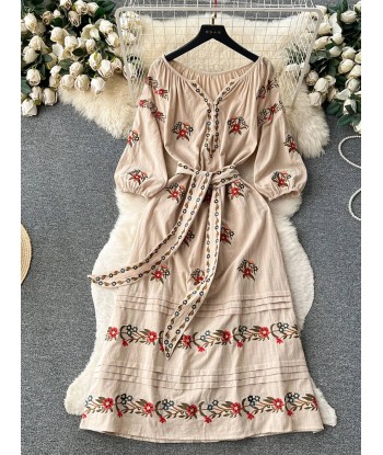 Boho-Chic dress with embroidery and lacing at the waist 2024