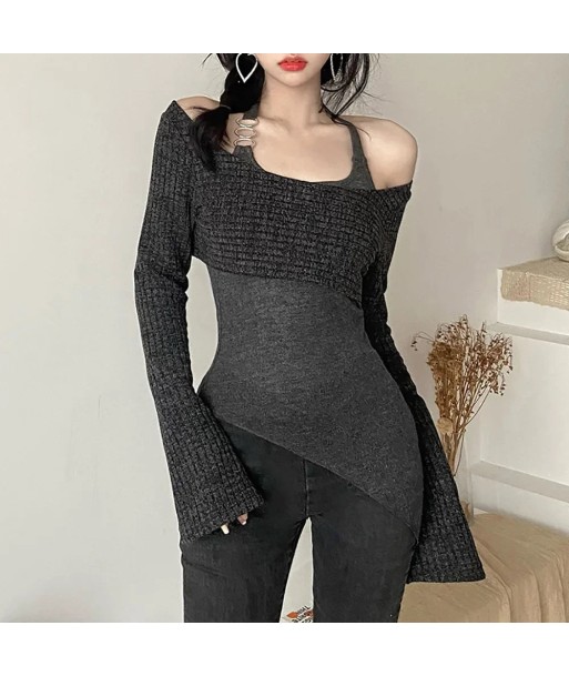 Gothic Off-Shoulder Ribbed Long Sleeve Top offre 