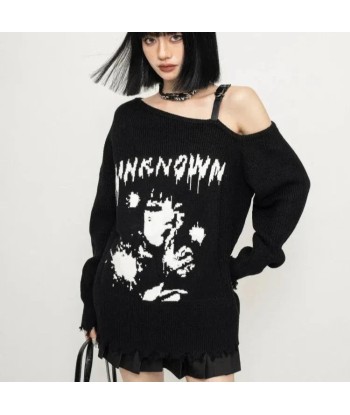 Durable Oversized Sweater with "UNKNOWN" Print ou a consommer sur place