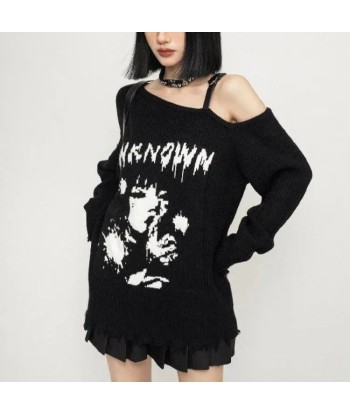 Durable Oversized Sweater with "UNKNOWN" Print ou a consommer sur place