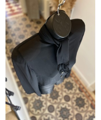 Blouse noire en crêpe de soie et dentelle Fin de série